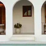 Casa Mimo Units 4*